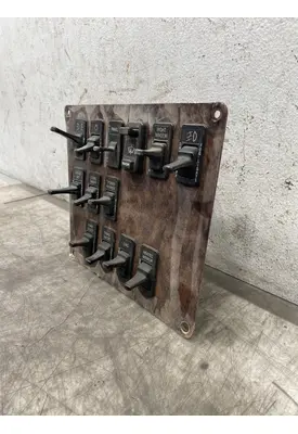 INTERNATIONAL 9900I Dash / Console Switch