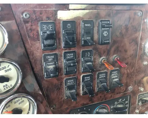 INTERNATIONAL 9900I Dash Assembly