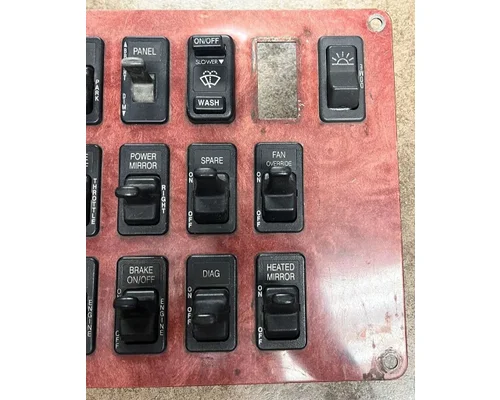 INTERNATIONAL 9900I Dash Panel