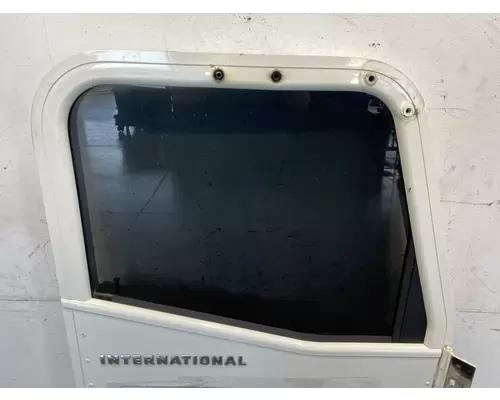 INTERNATIONAL 9900I Door Assembly, Front
