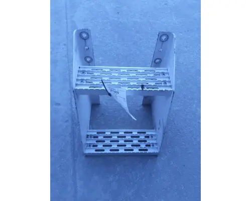 INTERNATIONAL 9900I FRAME STEP