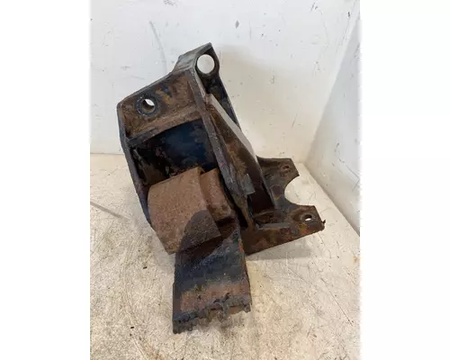 INTERNATIONAL 9900I Frame HornBumper Mount