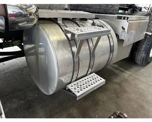 INTERNATIONAL 9900I Fuel Tank