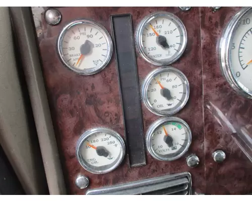 INTERNATIONAL 9900I GAUGE CLUSTER