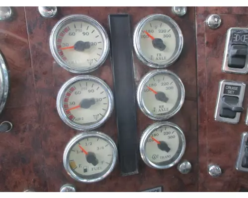 INTERNATIONAL 9900I GAUGE CLUSTER