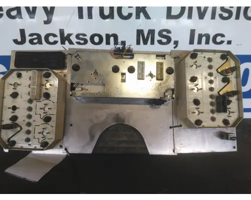 INTERNATIONAL 9900I GAUGE CLUSTER