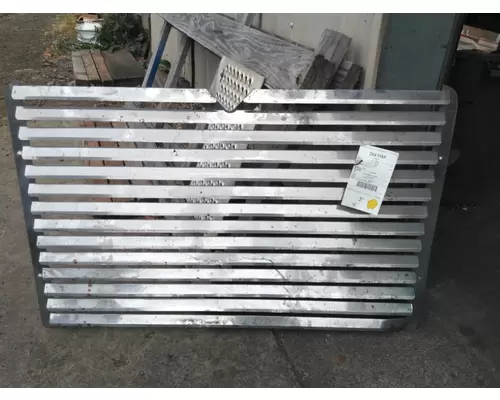 INTERNATIONAL 9900I GRILLE