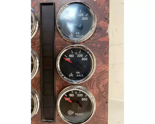 INTERNATIONAL 9900I Gauge Panel