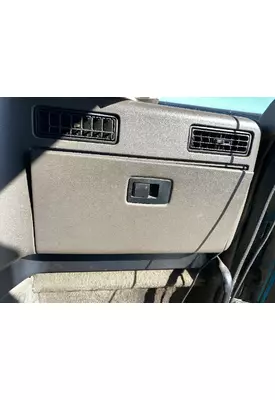 INTERNATIONAL 9900I Glove Box