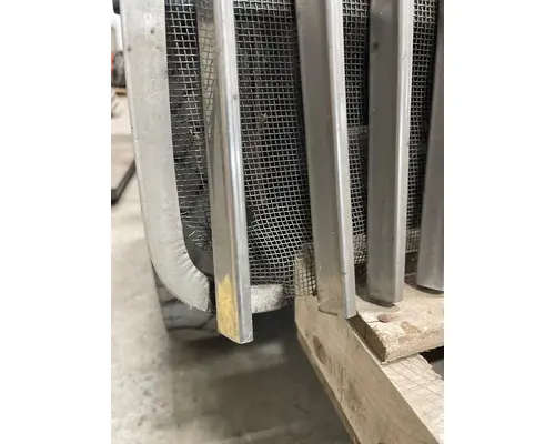 INTERNATIONAL 9900I Grille