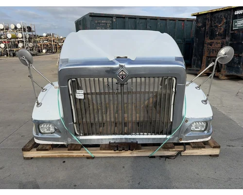 INTERNATIONAL 9900I Hood