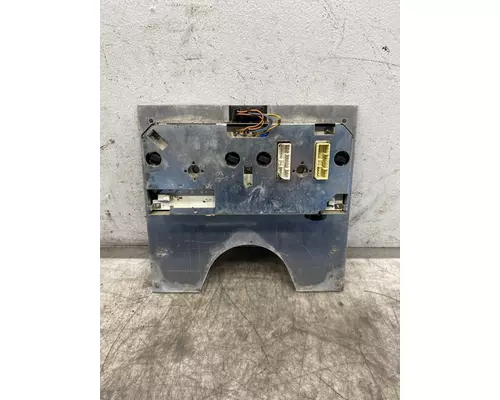 INTERNATIONAL 9900I Instrument Cluster
