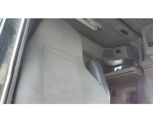 INTERNATIONAL 9900I SEAT, FRONT
