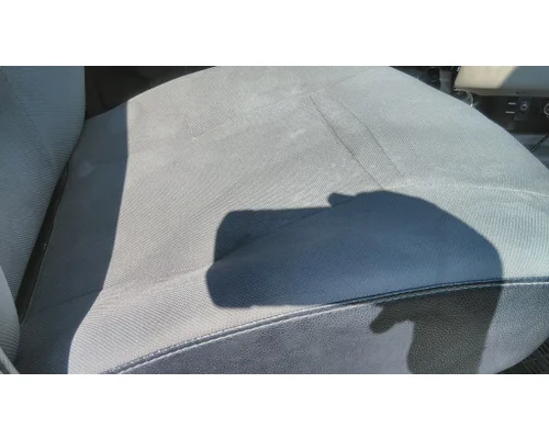 INTERNATIONAL 9900I SEAT, FRONT