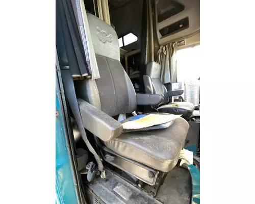 INTERNATIONAL 9900I Seat, Front