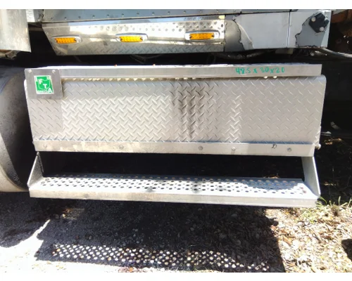 INTERNATIONAL 9900I TOOL BOX