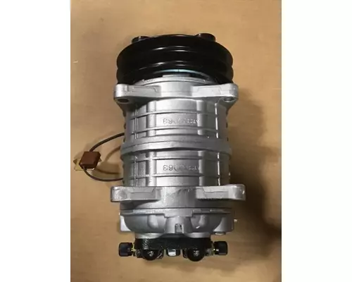 INTERNATIONAL 9900 AC Compressor