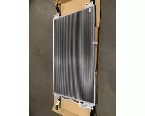 INTERNATIONAL 9900 AC Condenser