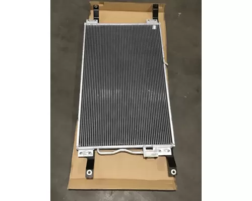 INTERNATIONAL 9900 AC Condenser