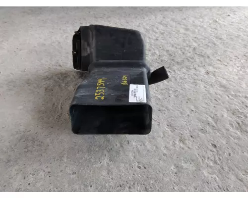 INTERNATIONAL 9900 AIR INTAKE