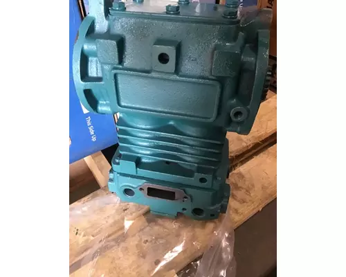 INTERNATIONAL 9900 Air Compressor