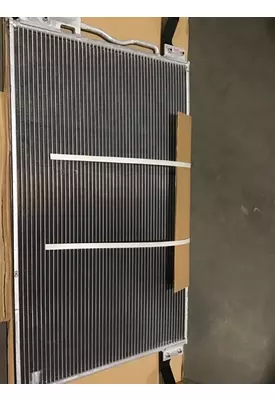 INTERNATIONAL 9900 Air Conditioner Condenser