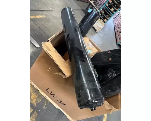 INTERNATIONAL 9900 Air Tank