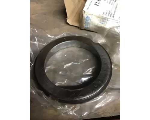 INTERNATIONAL 9900 Bearing