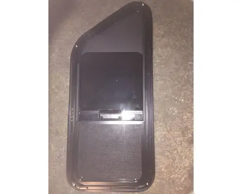 INTERNATIONAL 9900 Body Parts, Misc.