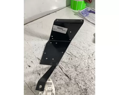 INTERNATIONAL 9900 Brackets, Misc.