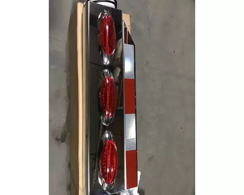 INTERNATIONAL 9900 Brackets, Misc.