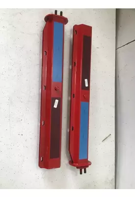INTERNATIONAL 9900 Brackets, Misc.