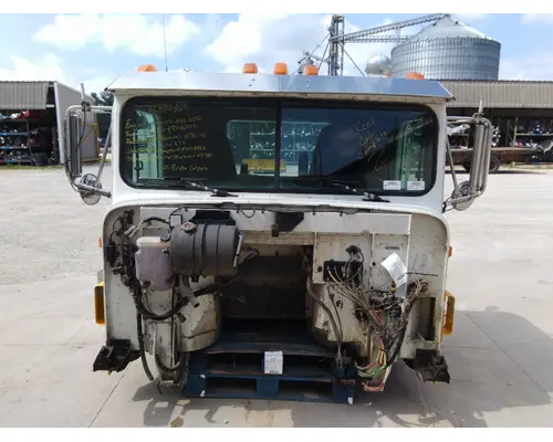 INTERNATIONAL 9900 CAB