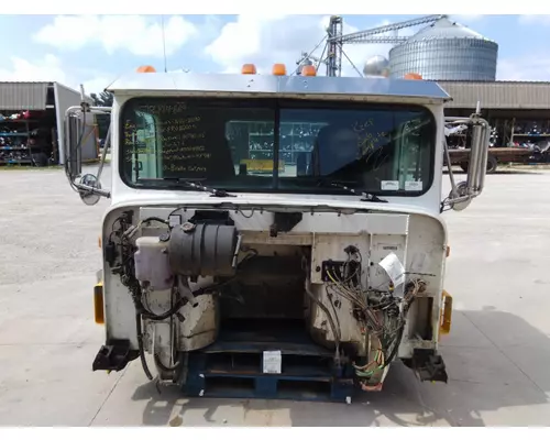 INTERNATIONAL 9900 CAB