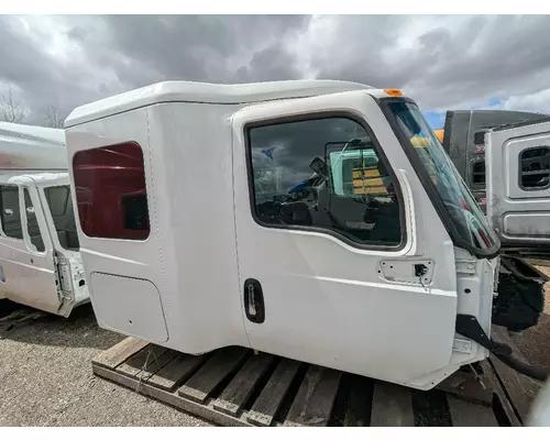 INTERNATIONAL 9900 Cab