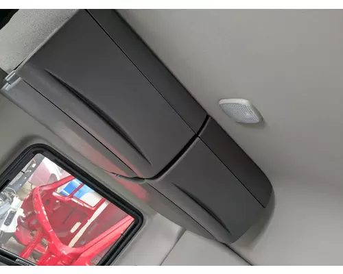 INTERNATIONAL 9900 Cab