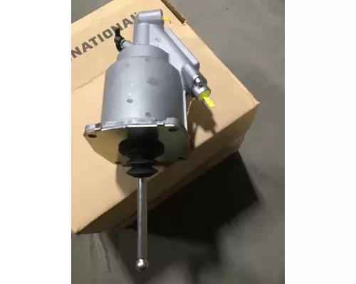 INTERNATIONAL 9900 Clutch Slave Cylinder