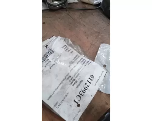 INTERNATIONAL 9900 Dash  Console Switch