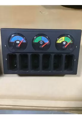 INTERNATIONAL 9900 Dash Panel