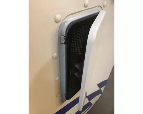 INTERNATIONAL 9900 Door Assembly, Front