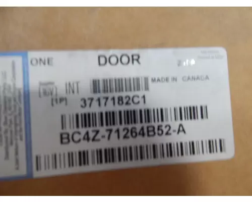 INTERNATIONAL 9900 Door Parts