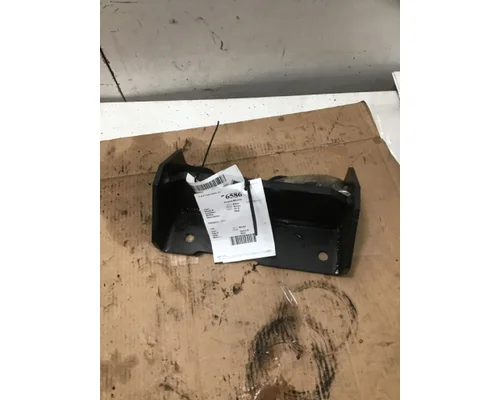 INTERNATIONAL 9900 Engine Mounts