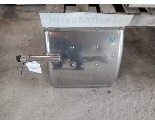 INTERNATIONAL 9900 FENDER, QUARTERHALF REAR