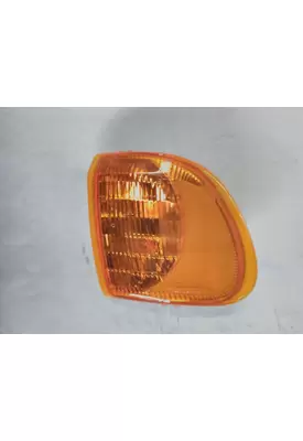 INTERNATIONAL 9900 Front Lamp (Turn Signal)