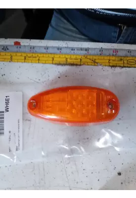 INTERNATIONAL 9900 Front Lamp (Turn Signal)