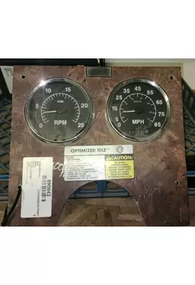 INTERNATIONAL 9900 GAUGE CLUSTER