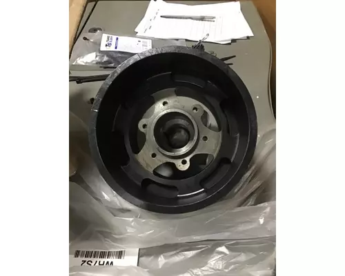 INTERNATIONAL 9900 Harmonic Balancer