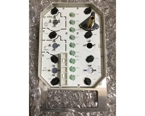 INTERNATIONAL 9900 Instrument Cluster
