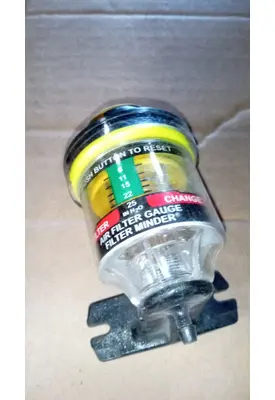 INTERNATIONAL 9900 Instrument Cluster