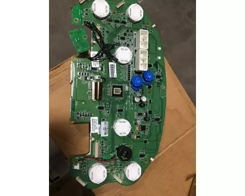 INTERNATIONAL 9900 Instrument Cluster